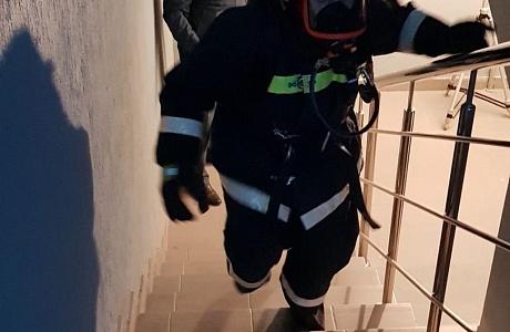 Команда ГУ "ППСЦ" приняла участие в соревнованиях по скоростному подъему на 24 этаж